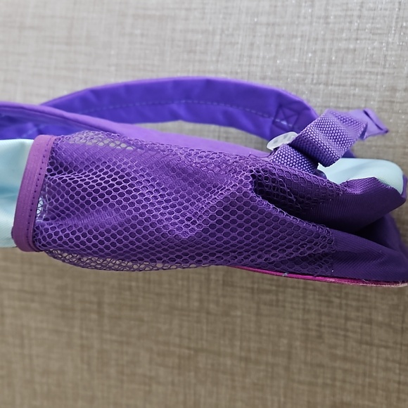 Disney Frozen Anna and Elsa Backpack - Picture 4 of 6